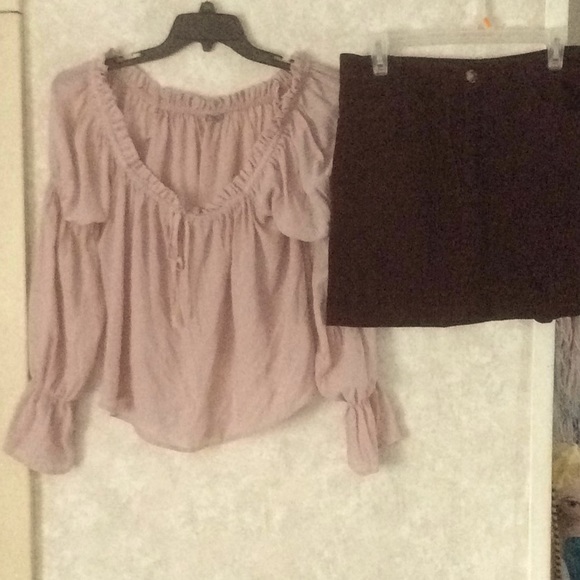 Charlotte Russe Dresses & Skirts - EUC ! 2 PIECE OUTFIT 🌺🌻🌼